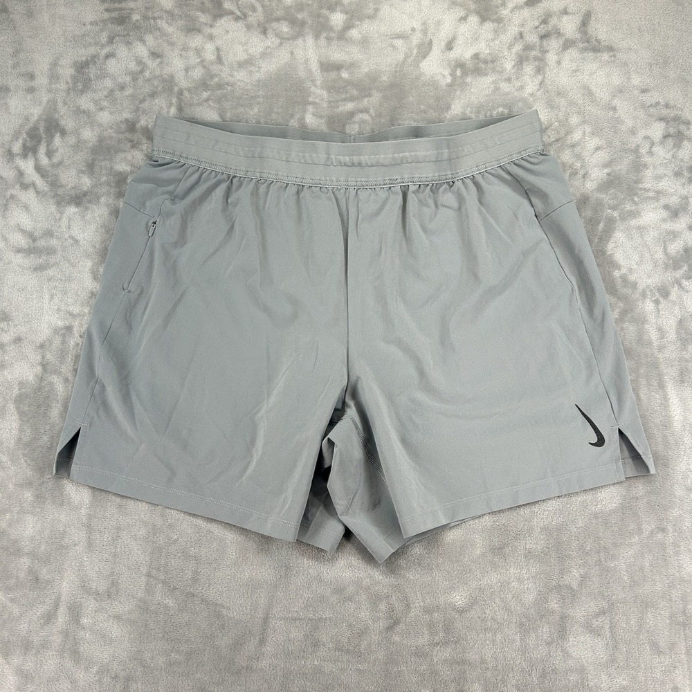 Nike Men's Yoga 2-in-1 Shorts 2XL 36" Gray Stretch Performance 6" Inseam Lined